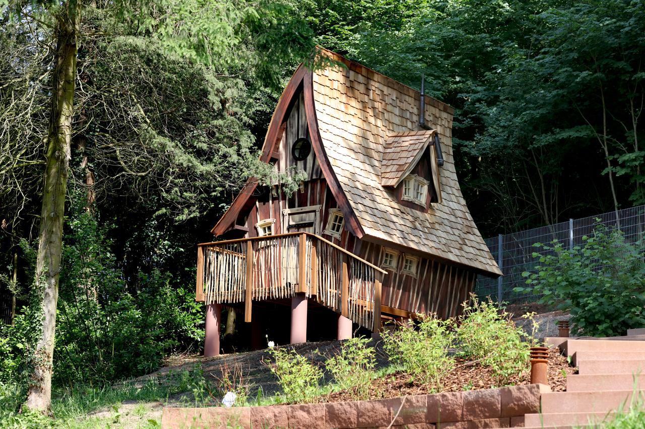 Hexenhaeuschen Am Waldrand Villa Annweiler am Trifels Bagian luar foto